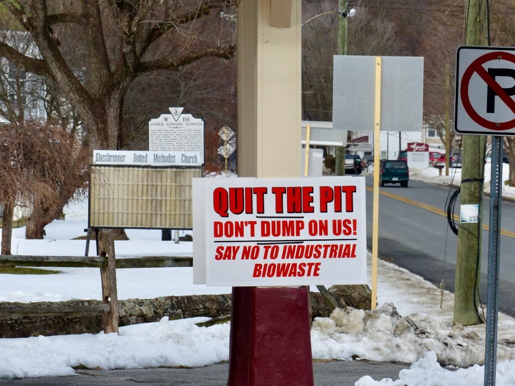 Quit the pit sign