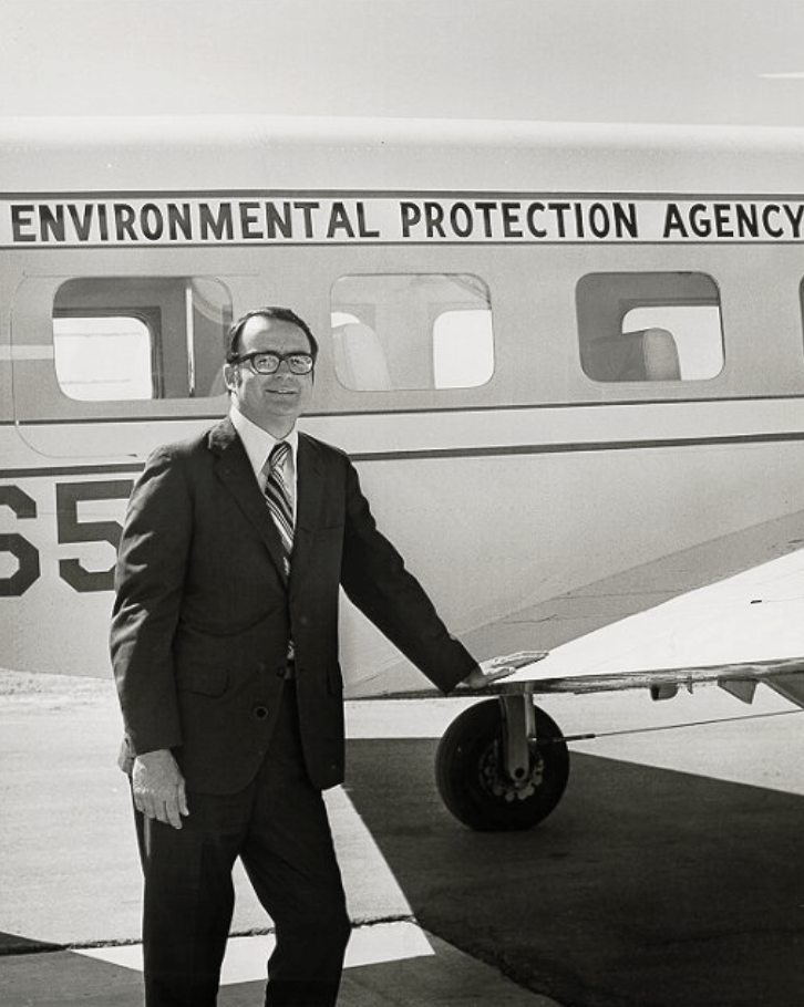 William D. Ruckelshaus recommended signing the Clean Water Act.